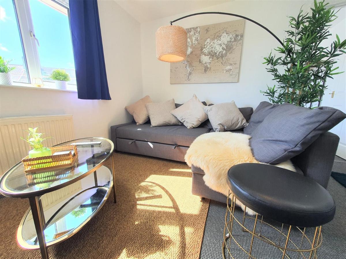 Thesiger Court Apartments - Free Private Parking - By Property Promise Cardiff Dış mekan fotoğraf