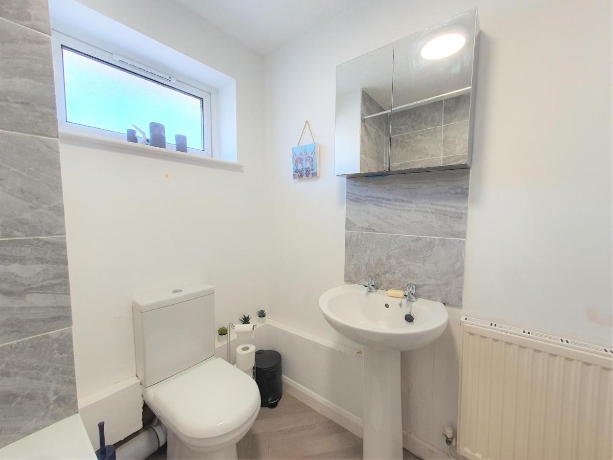 Thesiger Court Apartments - Free Private Parking - By Property Promise Cardiff Dış mekan fotoğraf