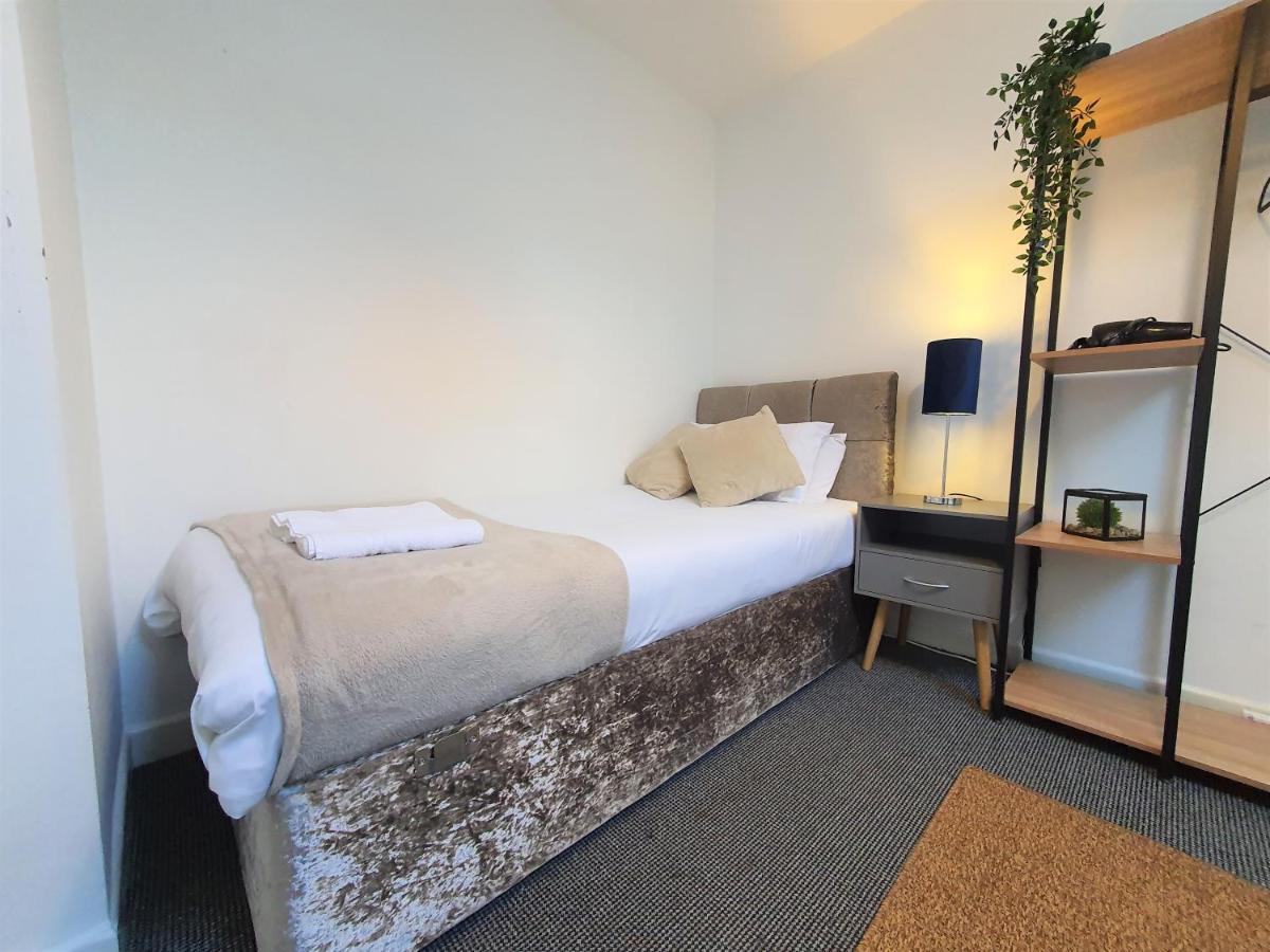 Thesiger Court Apartments - Free Private Parking - By Property Promise Cardiff Dış mekan fotoğraf